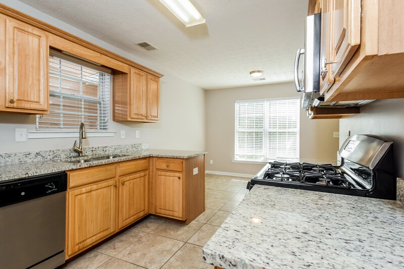 1,830/Mo, 9596 Lakeview Circle Union City, GA 30291 Kitchen View