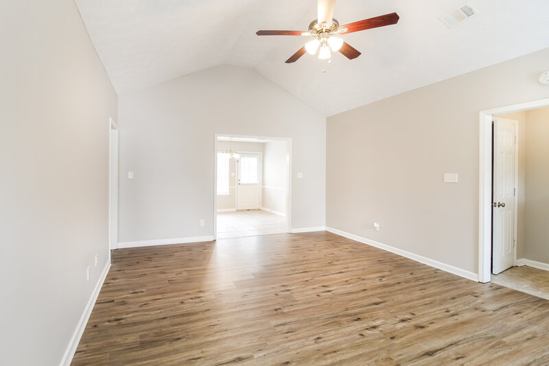 2,840/Mo, 779 Pepperwood Trail Stone Mountain, GA 30087 Living Room View 2