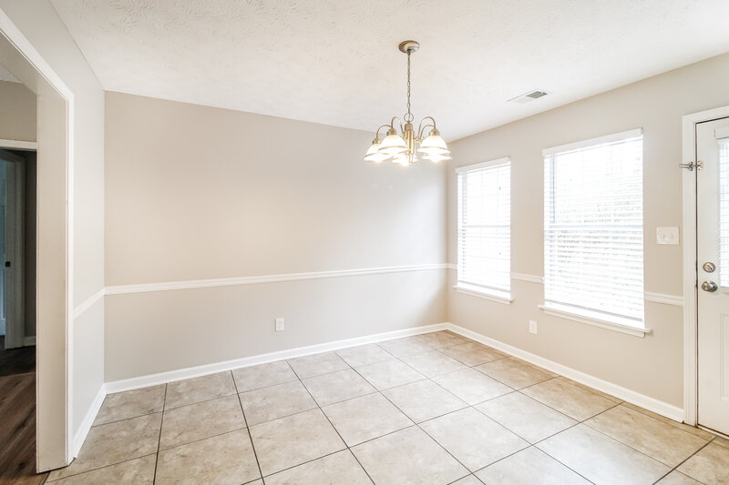 2,840/Mo, 779 Pepperwood Trail Stone Mountain, GA 30087 Dining Room View 2