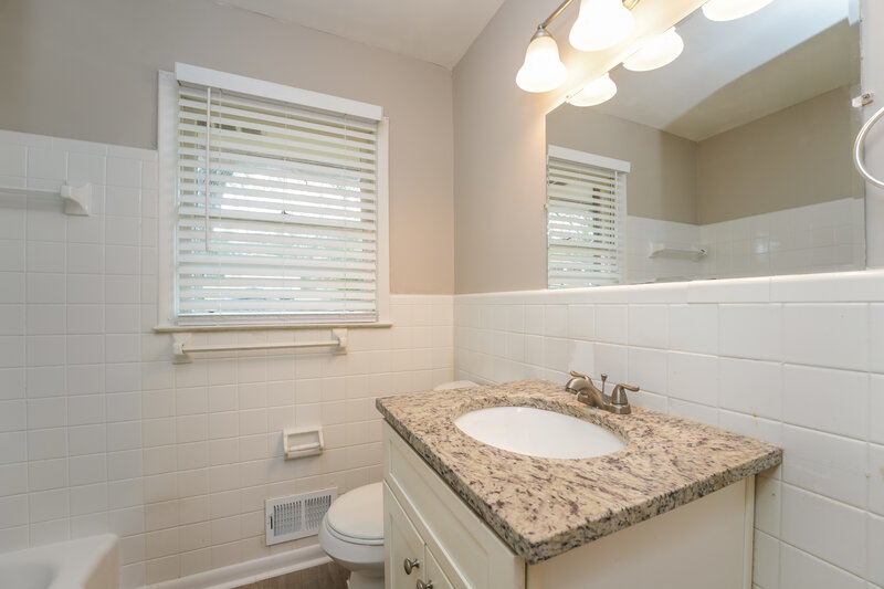 2,590/Mo, 1228 Weston Dr Decatur, GA 30032 Bathroom View 2