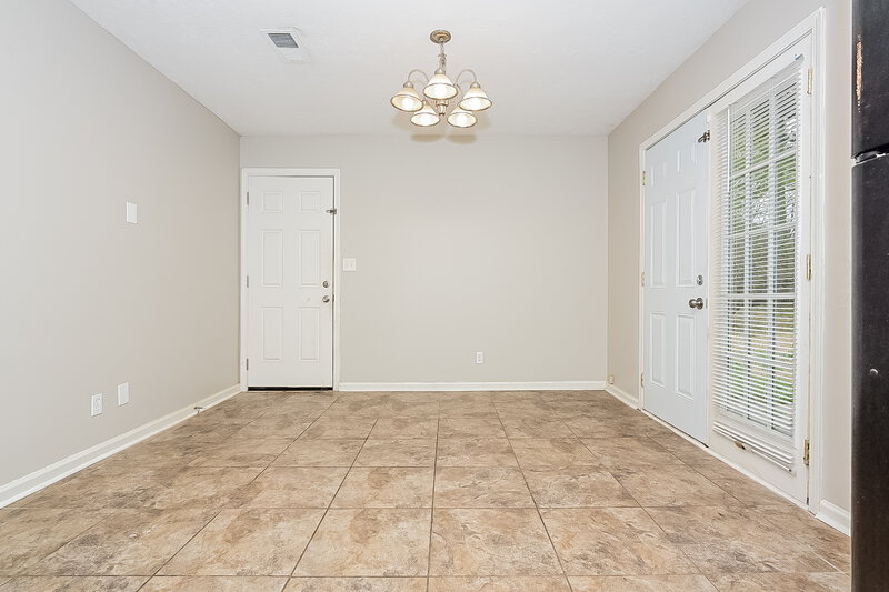 2,070/Mo, 164 Meadowlark Ln Jonesboro, GA 30236 Dining Room View