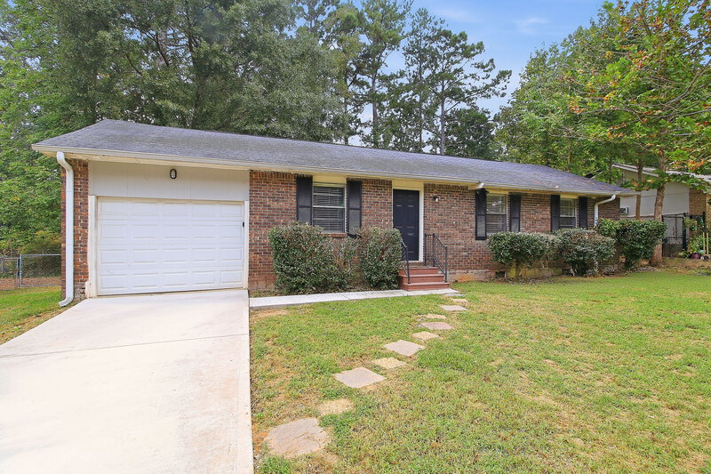 1,555/Mo, 6133 Fieldcrest Dr Morrow, GA 30260 Front View