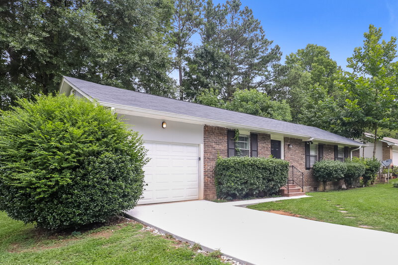 1,475/Mo, 6133 Fieldcrest Dr Morrow, GA 30260 Front View