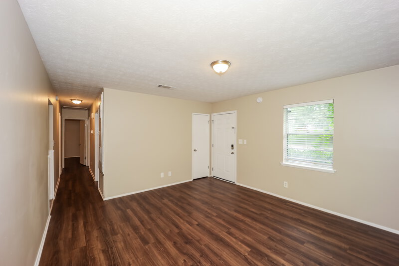 1,475/Mo, 6133 Fieldcrest Dr Morrow, GA 30260 Living Room View 2