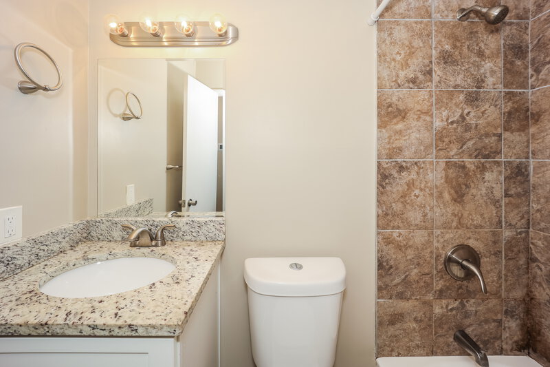 1,475/Mo, 6133 Fieldcrest Dr Morrow, GA 30260 Bathroom View