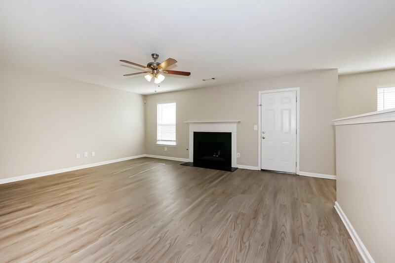 2,515/Mo, 4133 Alveston Dr Atlanta, GA 30349 Living Room View
