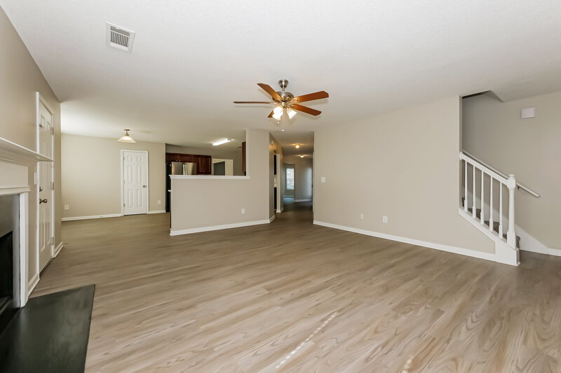 2,515/Mo, 4133 Alveston Dr Atlanta, GA 30349 Living Room View 3