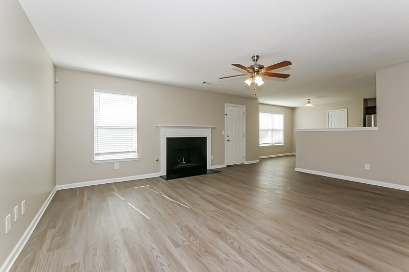 2,515/Mo, 4133 Alveston Dr Atlanta, GA 30349 Living Room View 4