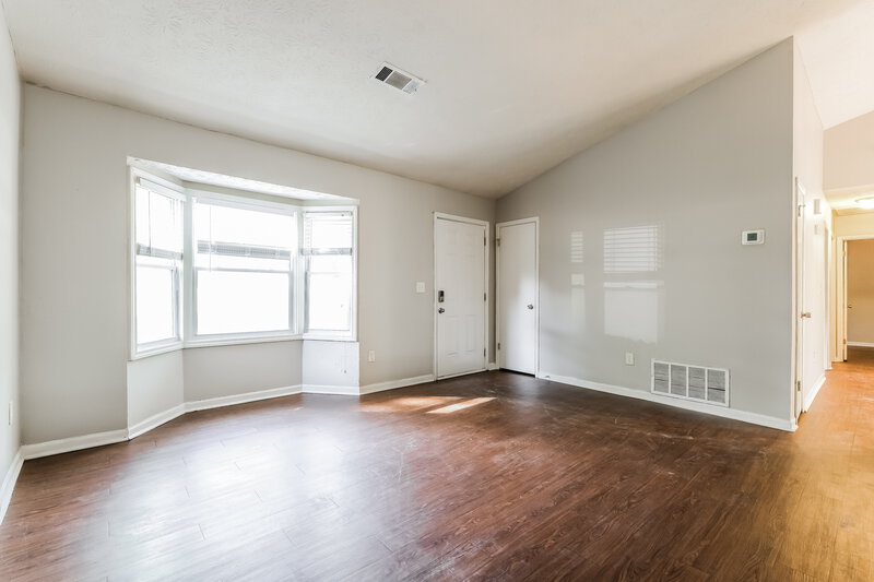 1,840/Mo, 660 Utoy Cir SW Atlanta, GA 30331 Living Room View