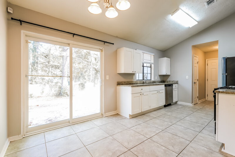 1,840/Mo, 660 Utoy Cir SW Atlanta, GA 30331 Dining Room View