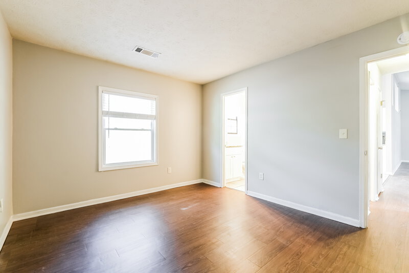 1,840/Mo, 660 Utoy Cir SW Atlanta, GA 30331 Main Bedroom View 2