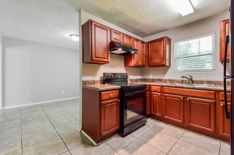 1,560/Mo, 1009 Forest Valley Dr SE Atlanta, GA 30354 Kitchen View