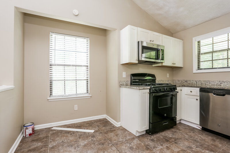1,985/Mo, 900 Turtle Bend Ln College Park, GA 30349 Kitchen View