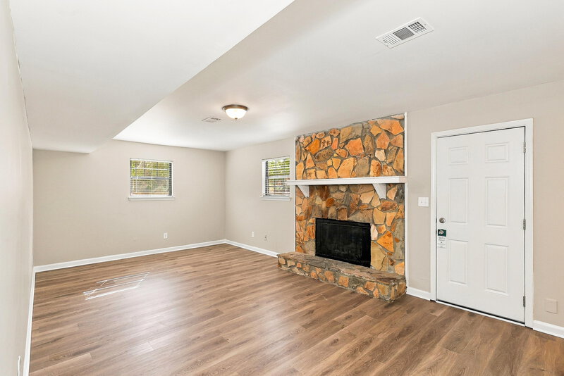 0/Mo, 900 Turtle Bend Ln College Park, GA 30349 Family Room View