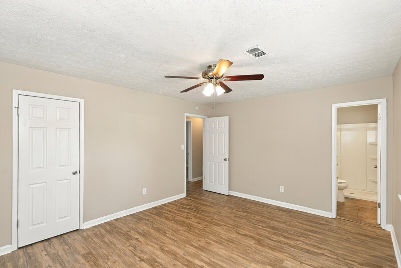 0/Mo, 900 Turtle Bend Ln College Park, GA 30349 Primary Bedroom View 2