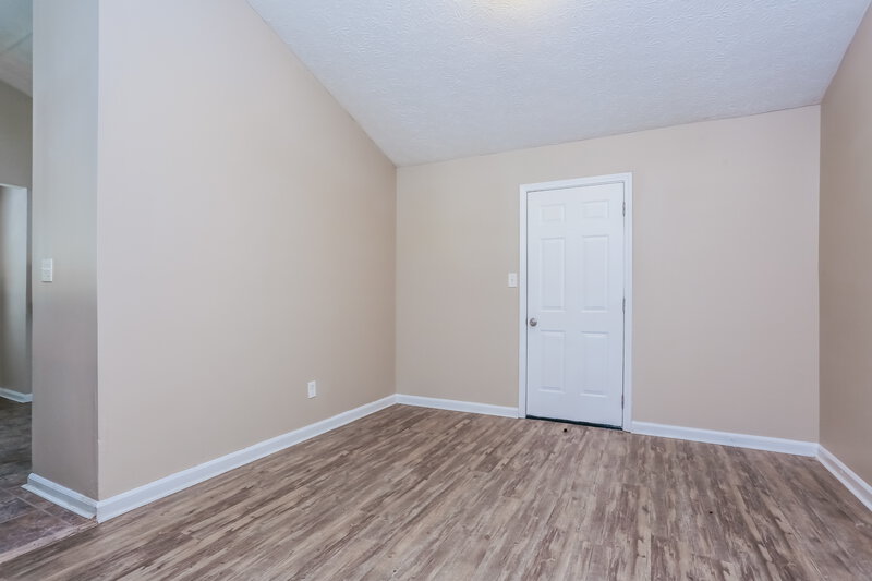 1,985/Mo, 900 Turtle Bend Ln College Park, GA 30349 Bedroom View 2