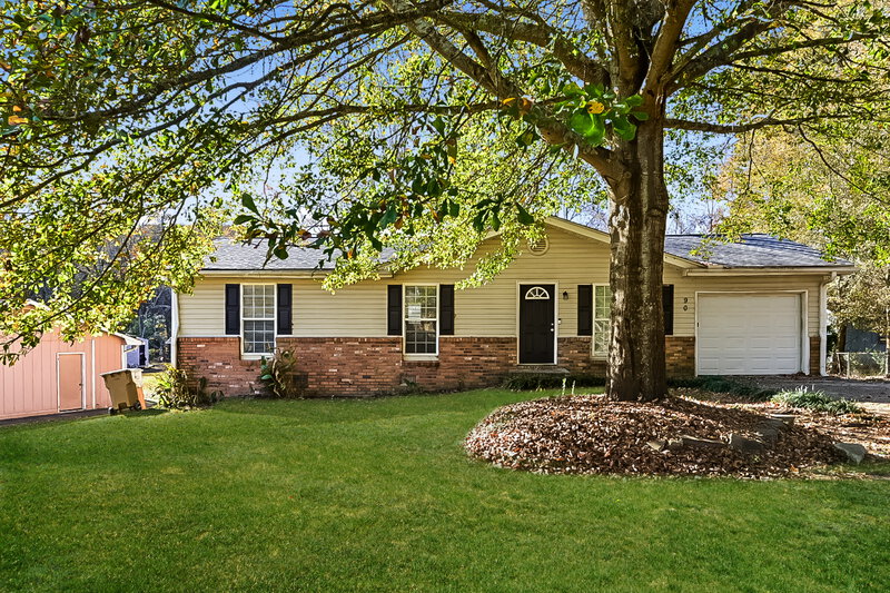 1,550/Mo, 90 Glenn Burnie Dr Stockbridge, GA 30281 External View