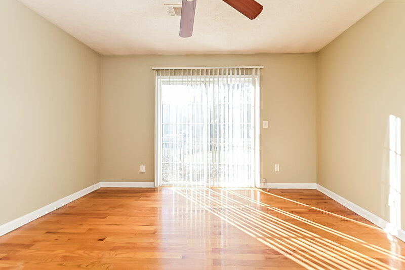 1,550/Mo, 90 Glenn Burnie Dr Stockbridge, GA 30281 Main Bedroom View