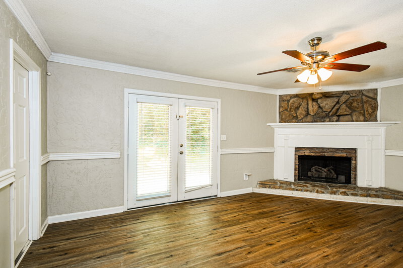 2,910/Mo, 1622 Blackwell Rd Marietta, GA 30066 Living Room View
