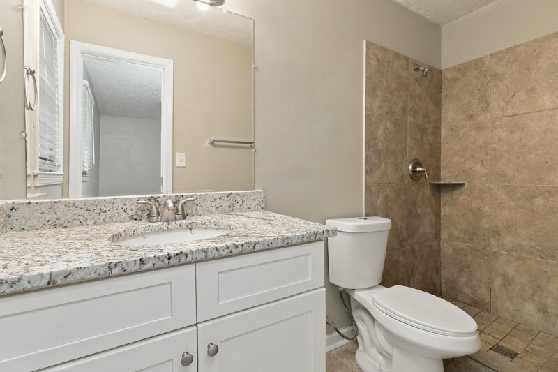 1,995/Mo, 1622 Blackwell Rd Marietta, GA 30066 Primary Bathroom View