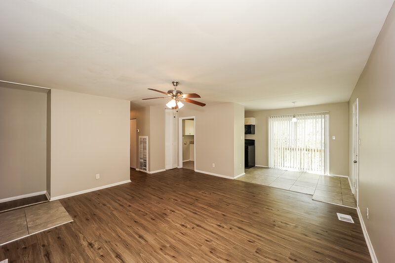 0/Mo, 891 Kennesaw Dr Forest Park, GA 30297 Living Room View 2