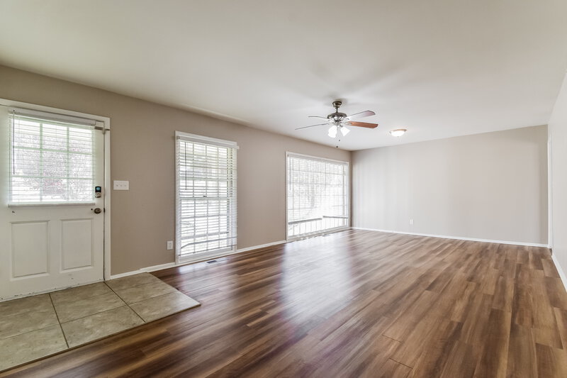 1,540/Mo, 4553 Ryan Rd Conley, GA 30288 Living Room View 2
