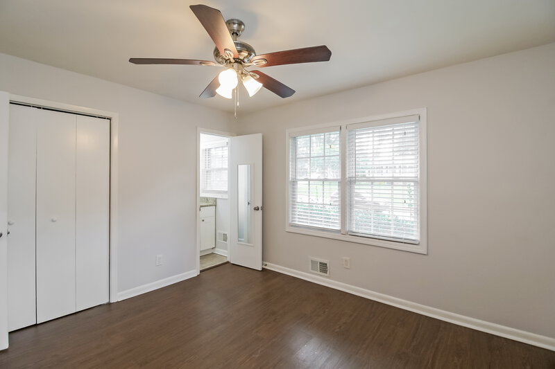 1,570/Mo, 8310 Hilltop Rd Jonesboro, GA 30236 Main Bedroom View 2