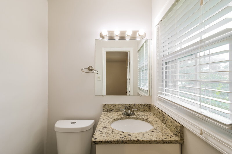 1,570/Mo, 8310 Hilltop Rd Jonesboro, GA 30236 Main Bathroom View