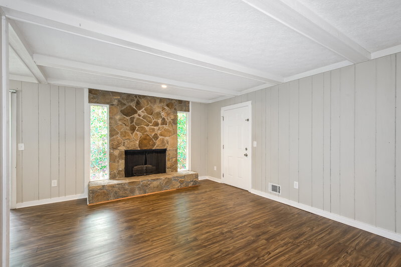 2,830/Mo, 4765 Banner Elk Dr Stone Mountain, GA 30083 Living Room View