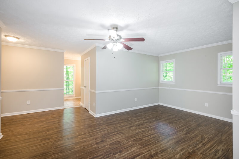 2,830/Mo, 4765 Banner Elk Dr Stone Mountain, GA 30083 Living Room View 2