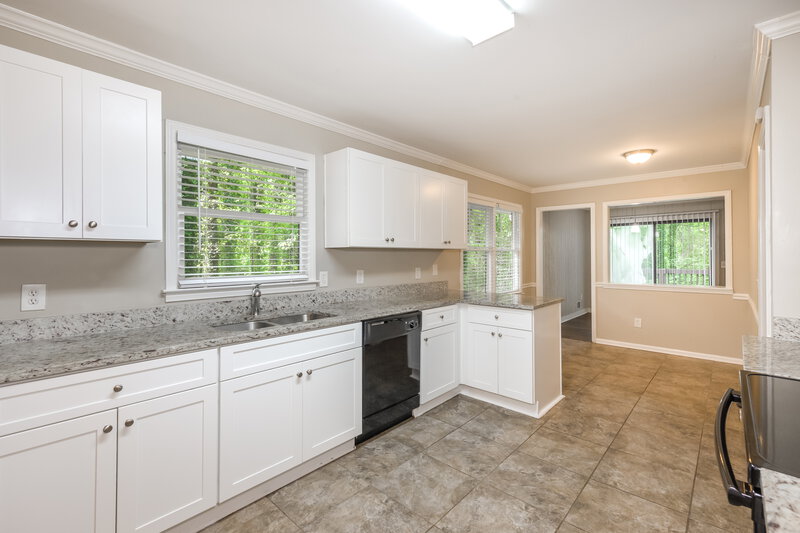 2,830/Mo, 4765 Banner Elk Dr Stone Mountain, GA 30083 Kitchen View 2