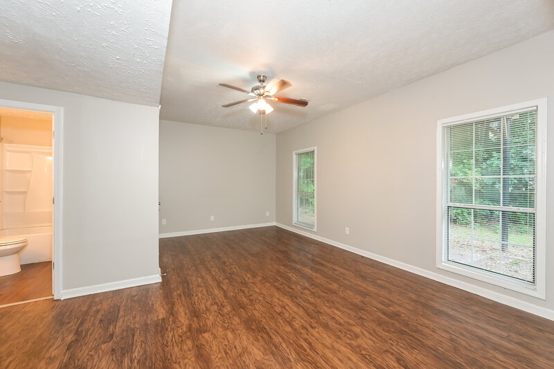 2,505/Mo, 2526 Riverwood Spg Ellenwood, GA 30294 Family Room View