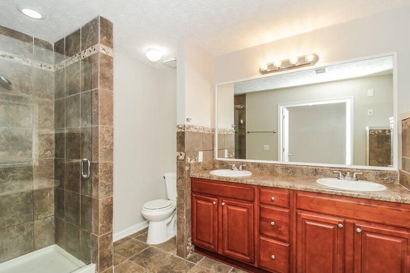 3,130/Mo, 2526 Riverwood Spg Ellenwood, GA 30294 Main Bathroom View