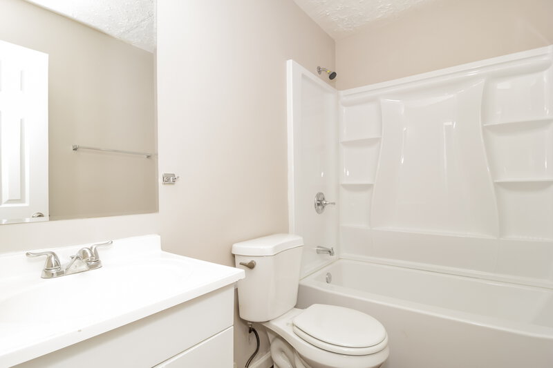 3,130/Mo, 2526 Riverwood Spg Ellenwood, GA 30294 Bathroom View