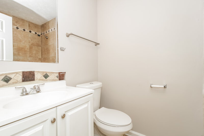 3,130/Mo, 2526 Riverwood Spg Ellenwood, GA 30294 Bathroom View 2