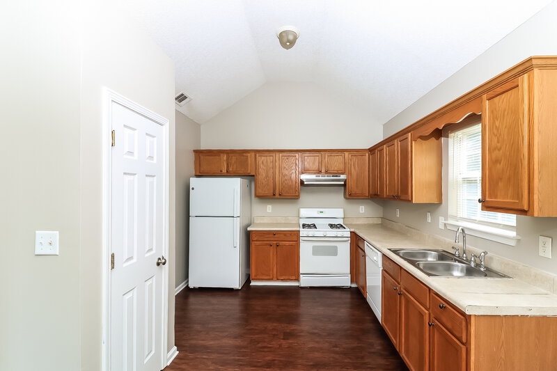 2,470/Mo, 109 Belle Chase Dallas, GA 30157 Kitchen View 2