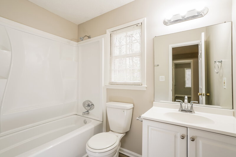 2,295/Mo, 100 Woodsong Drive Fayetteville, GA 30214 Bathroom View