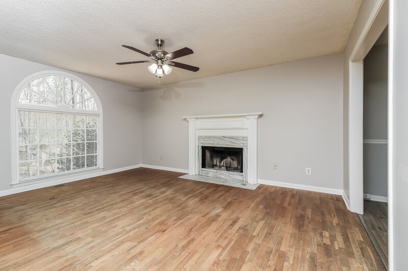 1,760/Mo, 550 Austin Bridge Rd Douglasville, GA 30134 Living Room View
