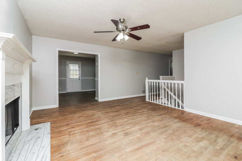 1,760/Mo, 550 Austin Bridge Rd Douglasville, GA 30134 Living Room View 3