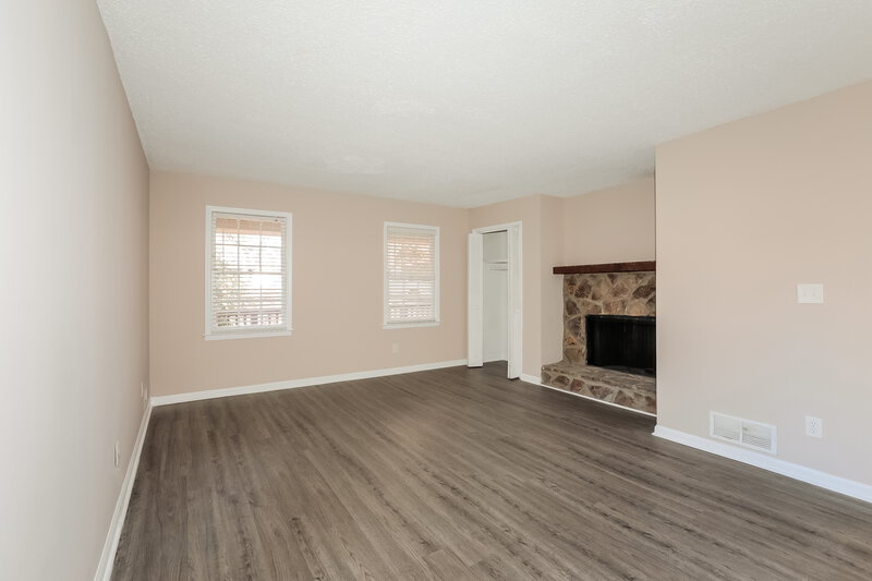 2,840/Mo, 1401 OVERWOOD Trace Snellville, GA 30078 Main Bedroom View