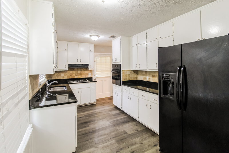 2,850/Mo, 188 REGAL Drive Lawrenceville, GA 30046 Kitchen View