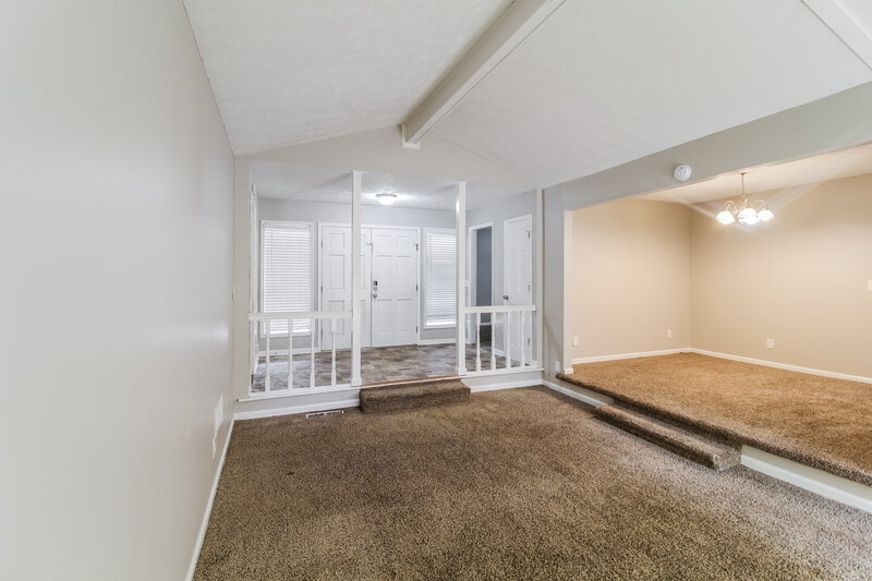 2,850/Mo, 188 REGAL Drive Lawrenceville, GA 30046 Sitting Room View 2