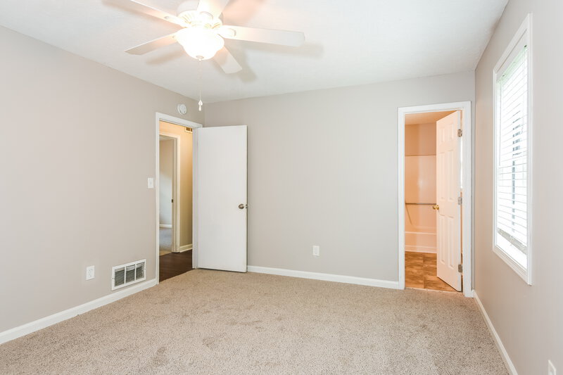 2,095/Mo, 1009 Hicksmil Dr Sw Marietta, GA 30060 Main Bedroom View