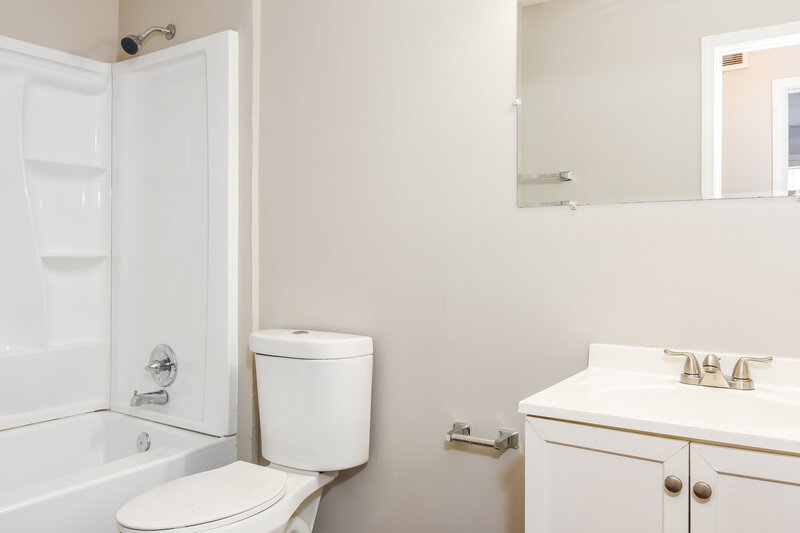 2,095/Mo, 1009 Hicksmil Dr Sw Marietta, GA 30060 Bathroom View