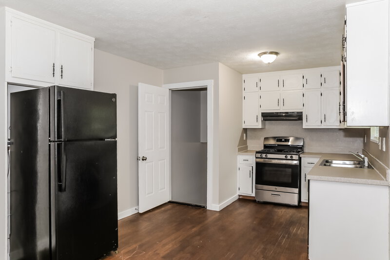 1,780/Mo, 1045 CARMEL Way Lawrenceville, GA 30046 Kitchen View 2