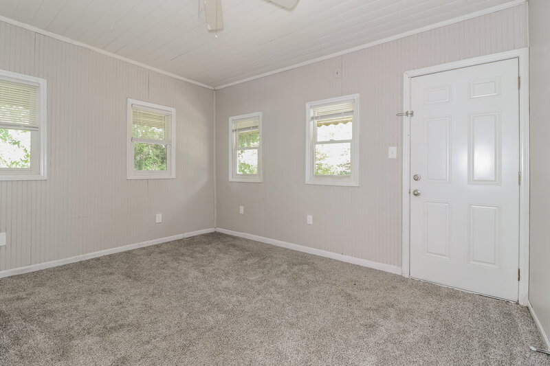 1,570/Mo, 1255 SKYHAVEN Road SE Atlanta, GA 30316 Living Room View