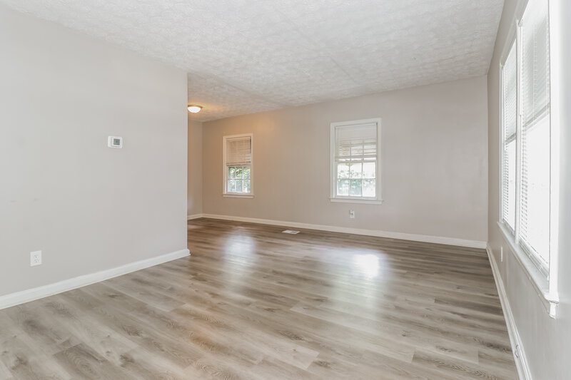 1,570/Mo, 1255 SKYHAVEN Road SE Atlanta, GA 30316 Living Room View 2