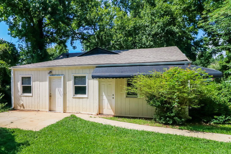 1,570/Mo, 1255 SKYHAVEN Road SE Atlanta, GA 30316 Rear View 2