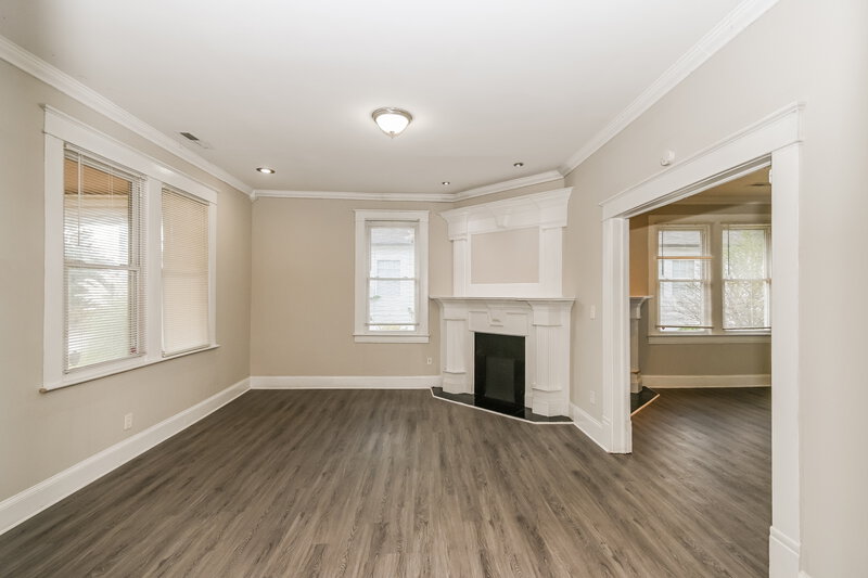 2,120/Mo, 1457 WADLEY Avenue Atlanta, GA 30344 Living Room View 3
