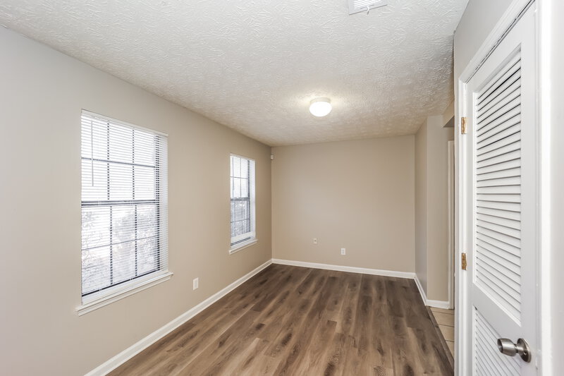 1,490/Mo, 2068 Sitser Ln Atlanta, GA 30349 Living Room View 2